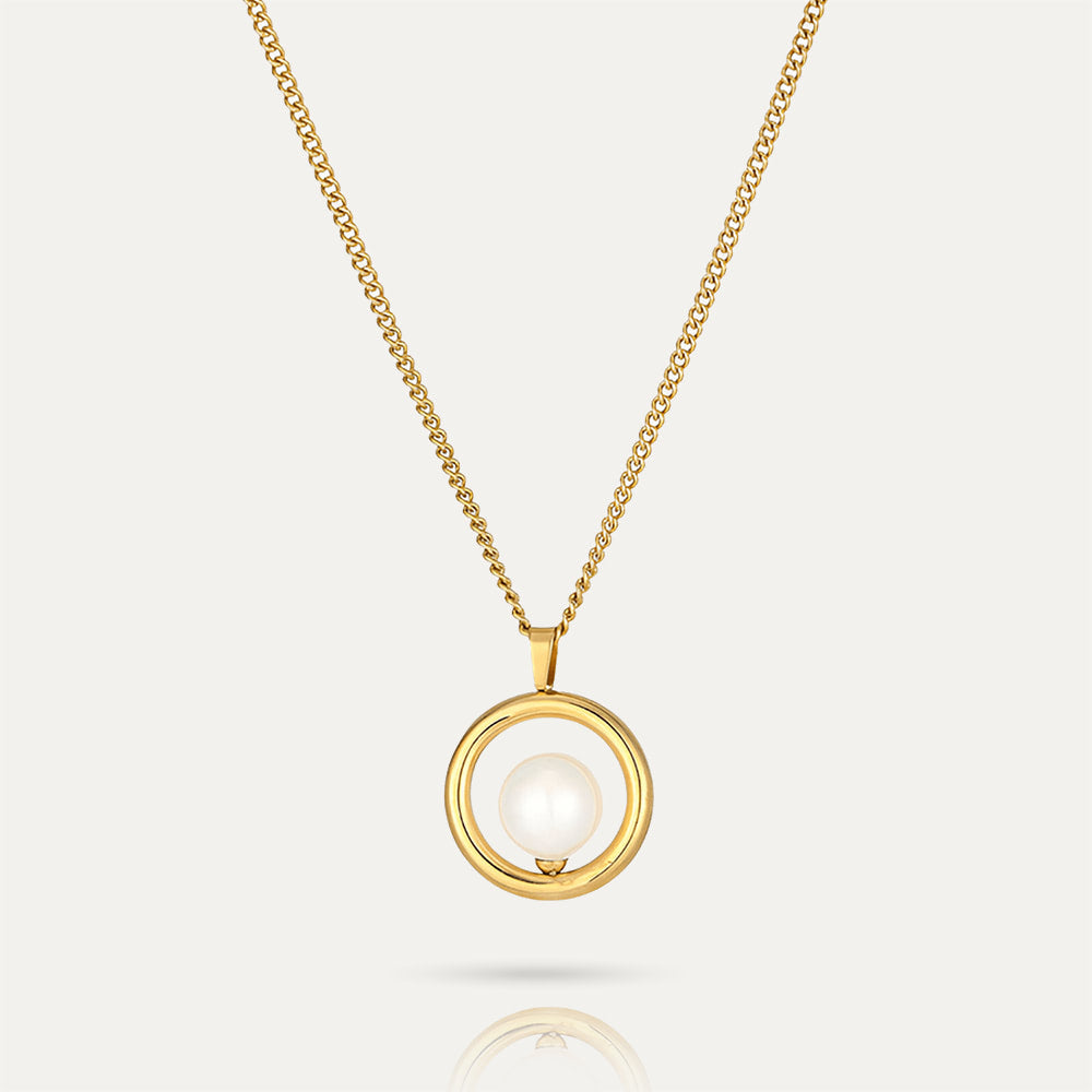 MOON - 18k Gold-Plated Pearl Circle Pendant Necklace | Minimalist & Elegant Hypoallergenic Jewelry